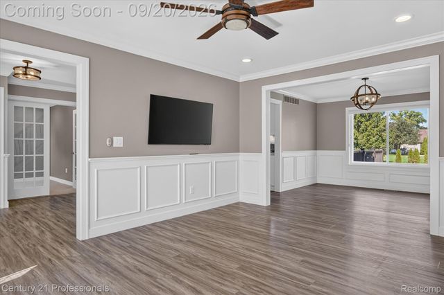 1880 Ayrshire Drive, Commerce Charter Township, MI 48390