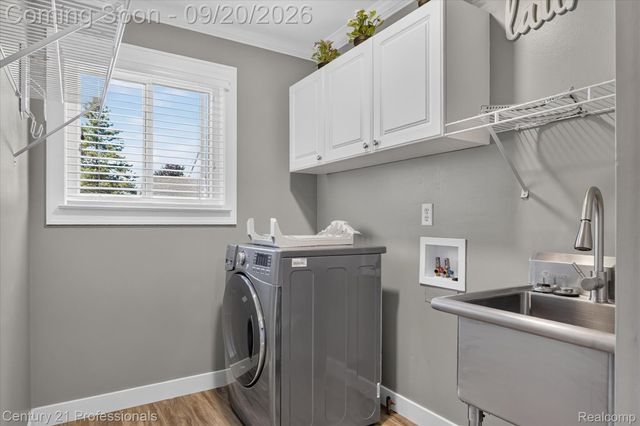1880 Ayrshire Drive, Commerce Charter Township, MI 48390