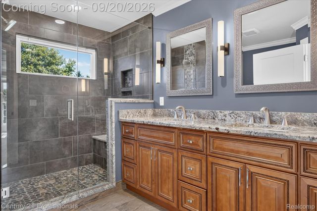 1880 Ayrshire Drive, Commerce Charter Township, MI 48390