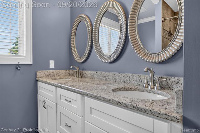 1880 Ayrshire Drive, Commerce Charter Township, MI 48390