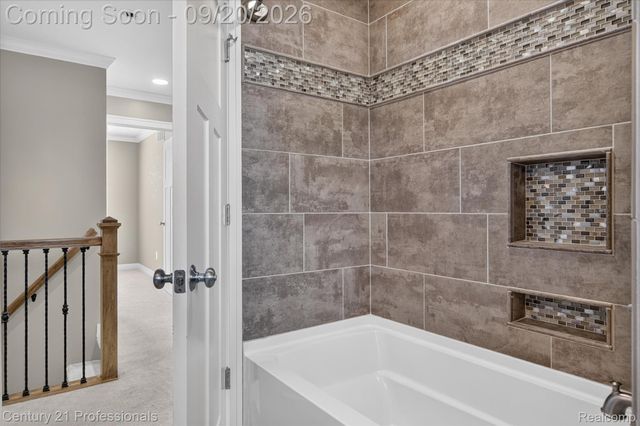 1880 Ayrshire Drive, Commerce Charter Township, MI 48390