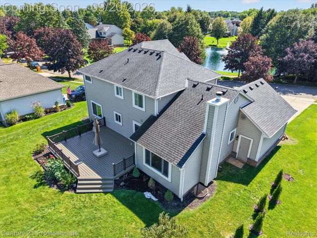 1880 Ayrshire Drive, Commerce Charter Township, MI 48390