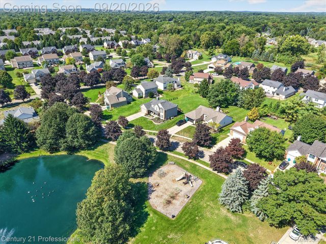 1880 Ayrshire Drive, Commerce Charter Township, MI 48390