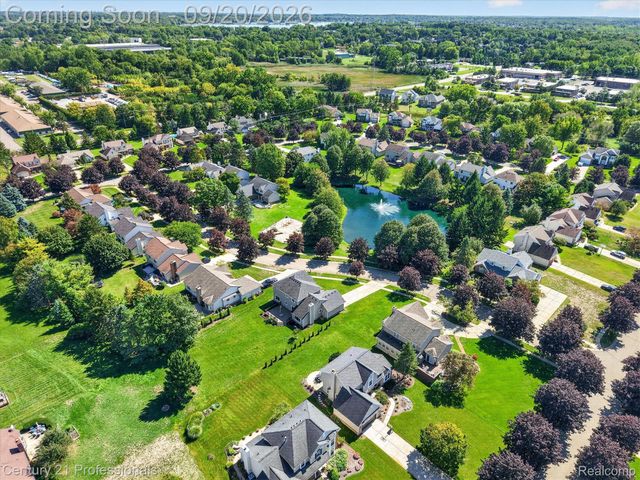 1880 Ayrshire Drive, Commerce Charter Township, MI 48390