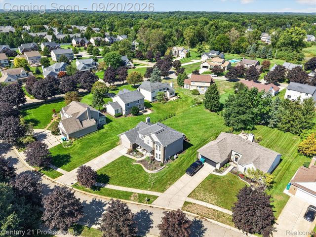1880 Ayrshire Drive, Commerce Charter Township, MI 48390