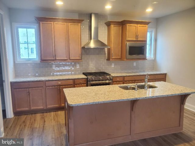 3094 EGRETON RD, Mechanicsburg, PA 17055