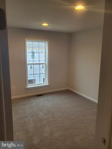 3094 EGRETON RD, Mechanicsburg, PA 17055