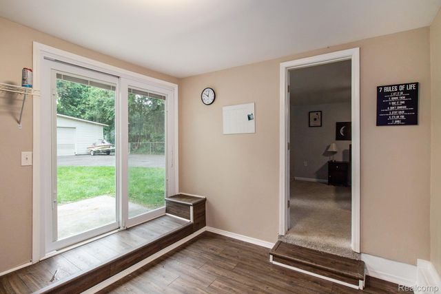 770 Brushwood Drive, Wolverine Lake Village, MI 48390