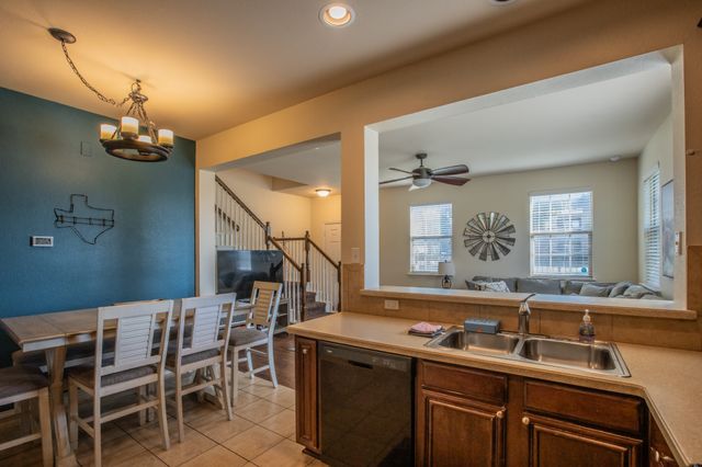 6801 Sandshell Boulevard, Fort Worth, TX 76137