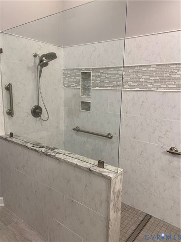 6001 Dominion Fairways Pl, Glen Allen, VA 23059