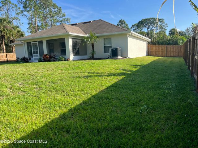 911 Le Baron Street SW, Palm Bay, FL 32908