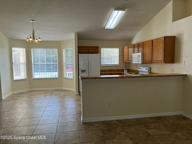 911 Le Baron Street SW, Palm Bay, FL 32908