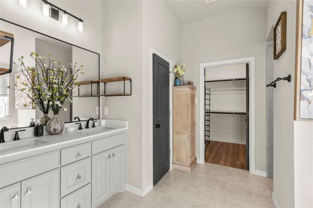 440 Brinkley Drive, Saginaw, TX 76179