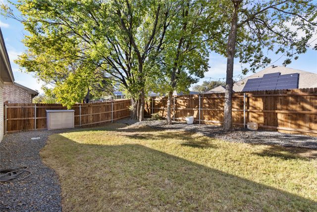 440 Brinkley Drive, Saginaw, TX 76179