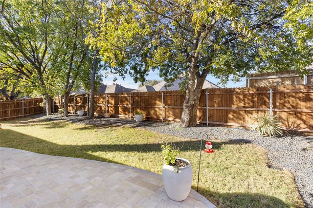 440 Brinkley Drive, Saginaw, TX 76179