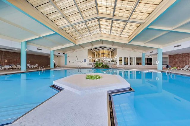 4000 TRIUMVERA Drive 508, Glenview, IL 60025