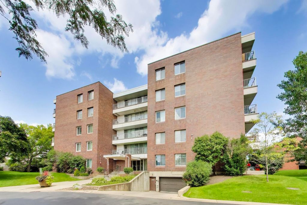 4000 TRIUMVERA Drive 508, Glenview, IL 60025