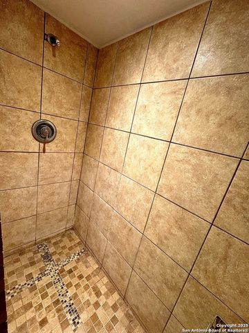 391 Quentin, San Antonio, TX 78201