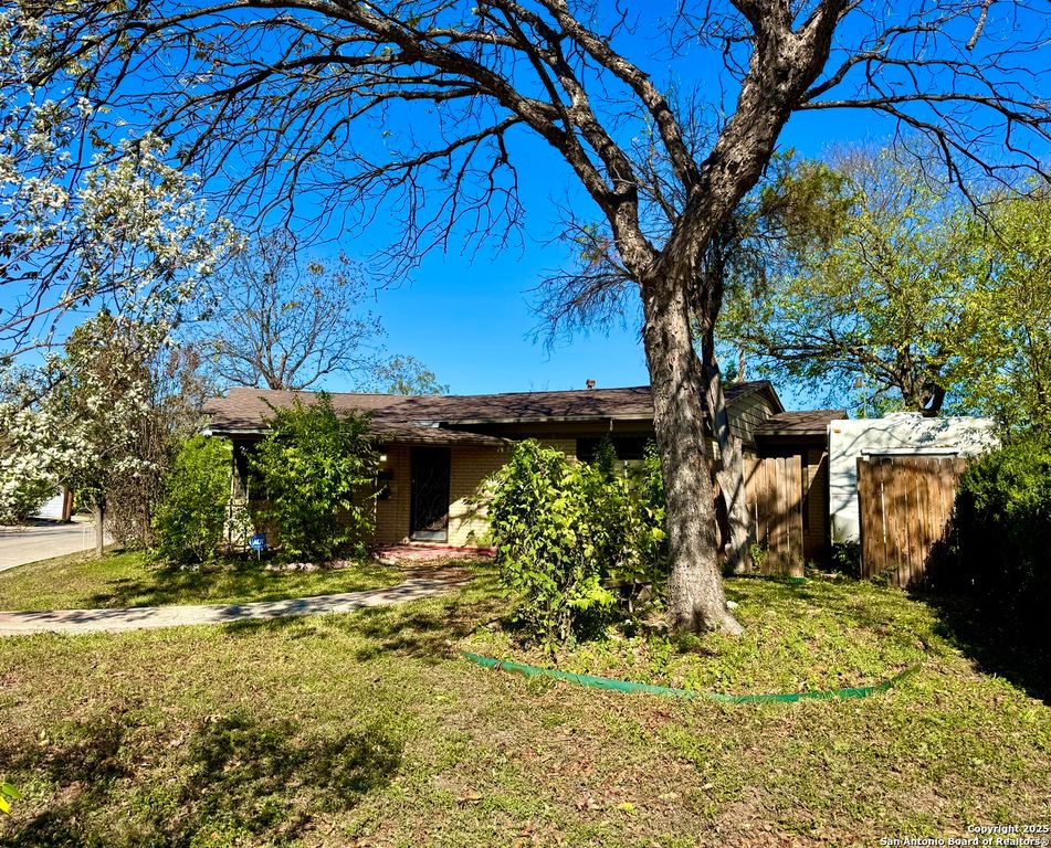 391 Quentin, San Antonio, TX 78201