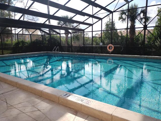 4693 Lucerne Lakes Boulevard 202, Lake Worth, FL 33467