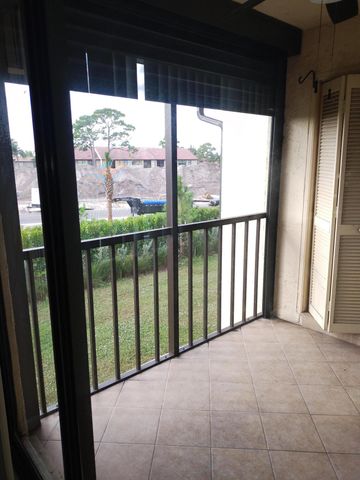 4693 Lucerne Lakes Boulevard 202, Lake Worth, FL 33467