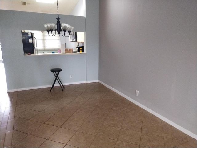 4693 Lucerne Lakes Boulevard 202, Lake Worth, FL 33467