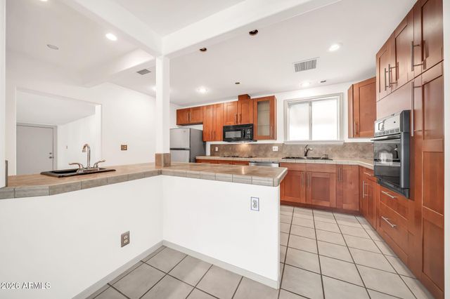 4539 N 10TH Avenue, Phoenix, AZ 85013