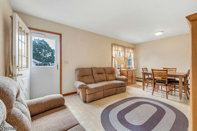 138 Fern Ave, Lyndhurst Twp., NJ 07071