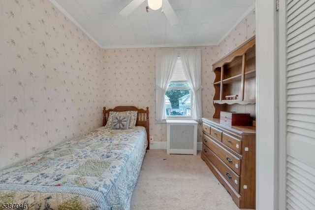 138 Fern Ave, Lyndhurst Twp., NJ 07071