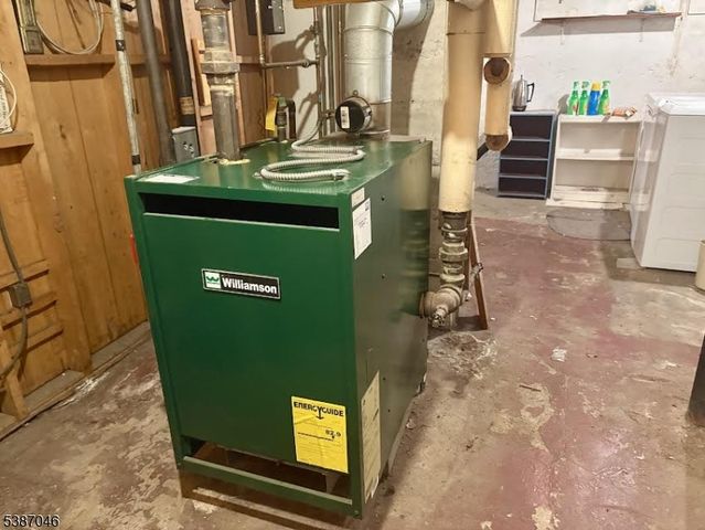 138 Fern Ave, Lyndhurst Twp., NJ 07071