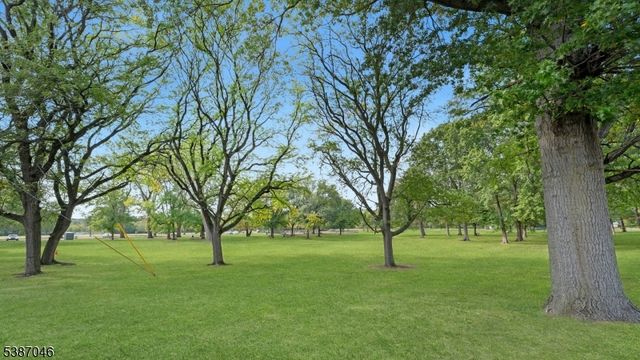 138 Fern Ave, Lyndhurst Twp., NJ 07071