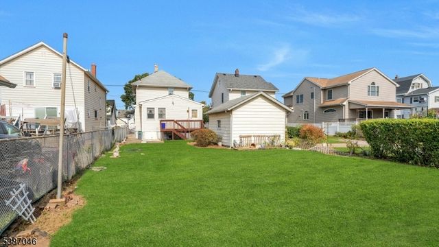 138 Fern Ave, Lyndhurst Twp., NJ 07071