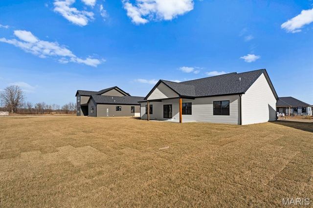 605 Tea Olive Blvd, O'fallon, IL 62269