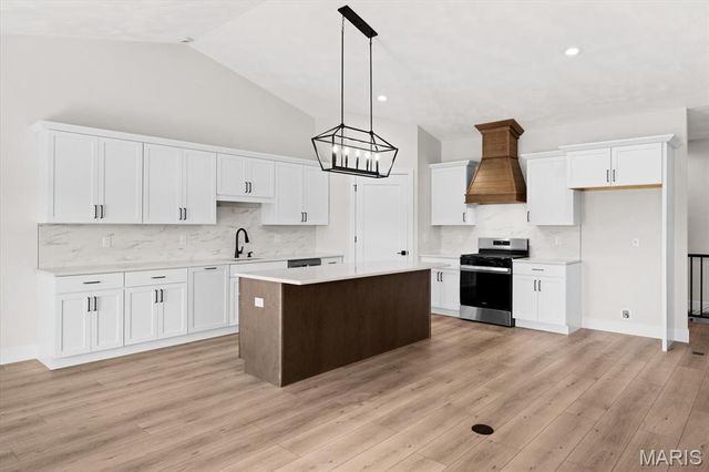 605 Tea Olive Blvd, O'fallon, IL 62269