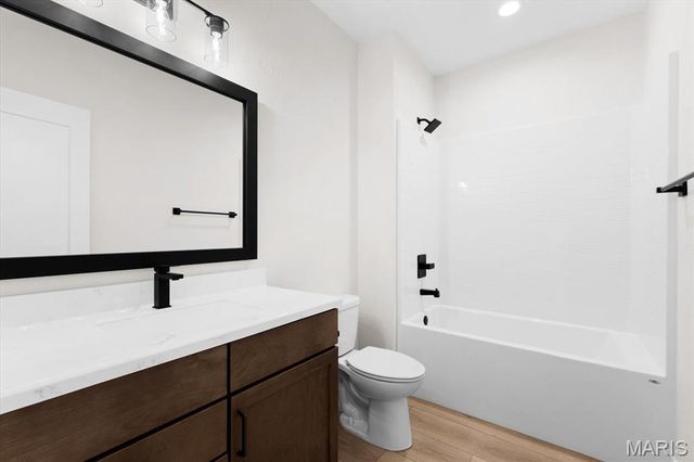 605 Tea Olive Blvd, O'fallon, IL 62269