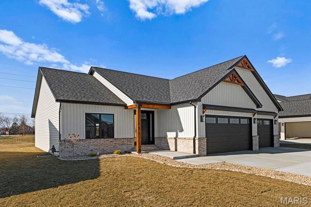 605 Tea Olive Blvd, O'fallon, IL 62269