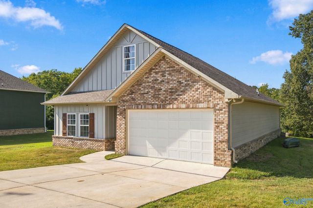 647 County Road 1615, Cullman, AL 35058
