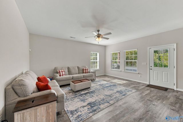 647 County Road 1615, Cullman, AL 35058