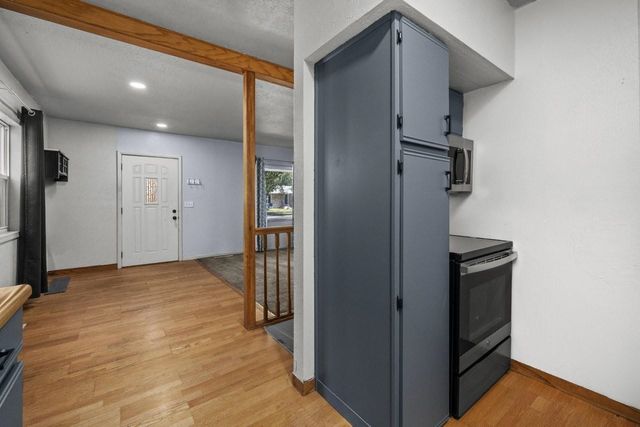 2201 7th Ave NW, Minot, ND 58703