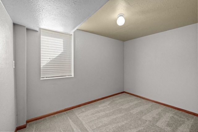 2201 7th Ave NW, Minot, ND 58703