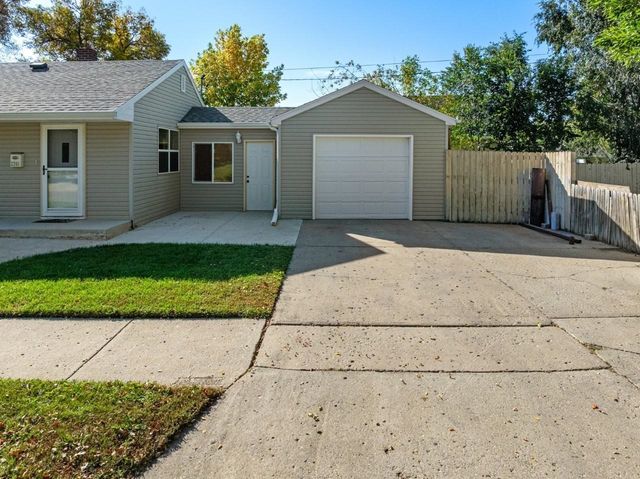 2201 7th Ave NW, Minot, ND 58703