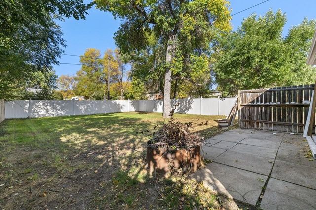 2201 7th Ave NW, Minot, ND 58703