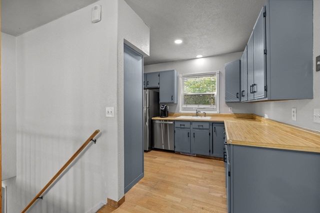 2201 7th Ave NW, Minot, ND 58703