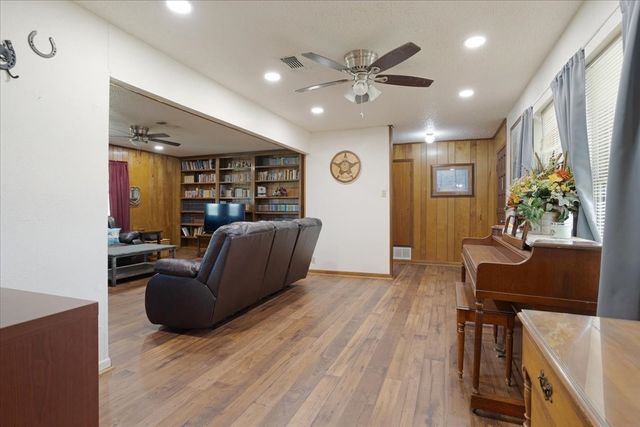 7717 Farm to Market 2648, Paris, TX 75462