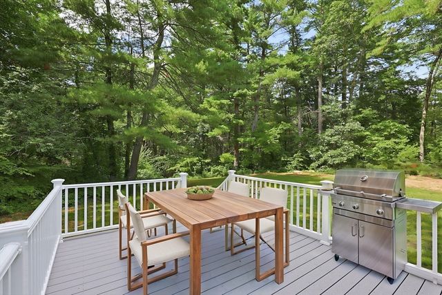 324 Taunton St, Wrentham, MA 02093