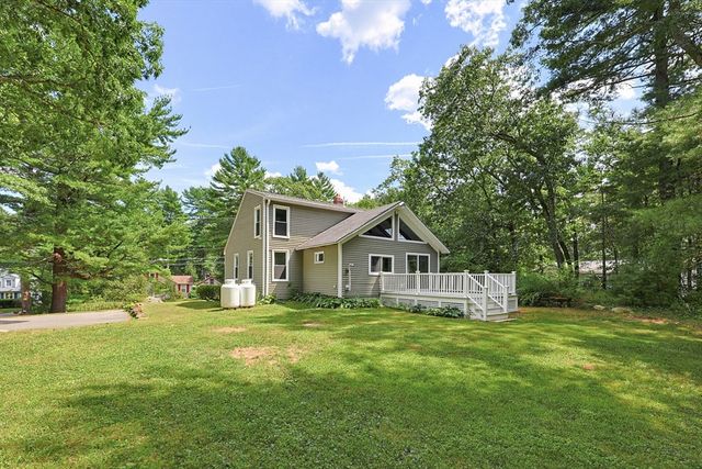 324 Taunton St, Wrentham, MA 02093