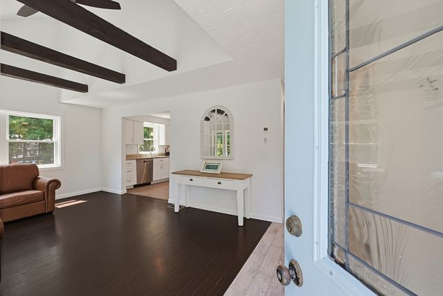 324 Taunton St, Wrentham, MA 02093