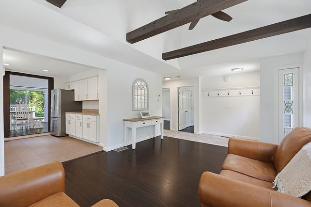 324 Taunton St, Wrentham, MA 02093
