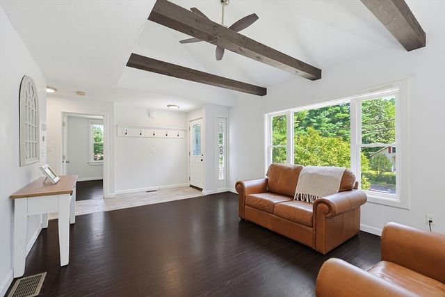 324 Taunton St, Wrentham, MA 02093
