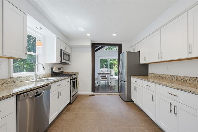 324 Taunton St, Wrentham, MA 02093